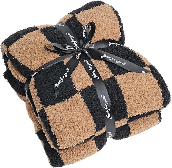 Checkered throw blanket